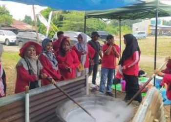 Seberat 575 Kilo Rendang Bakal Jadi Buah Tangan untuk Para Duta Tagana dan Undangan