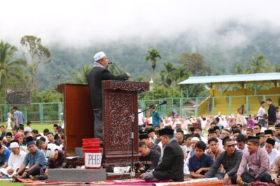 Ribuan Masyarakat Sijunjung Laksanakan Salat Idul Adha Di Lapangan M Yamin