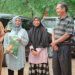 Pupuk Hayati Cair Kepada 15 Kelompok Tani Se Kecamatan IV Nagari Diserahkan Wabup Sijunjung