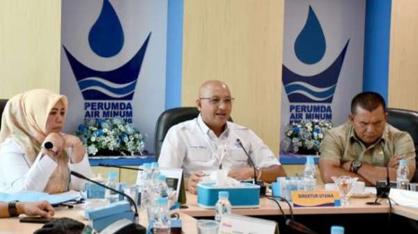 Rombongan Study Tiru Pansus III DPRD Pessel ke Perumda Air Minum Kota Padang Diterima Dirut Hendra Pebrizal