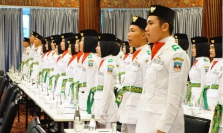 Reward Karyawisata Dari Bupati Dharmasraya Diserahkan Kepada Peserta Paskibraka dan Peserta Paskibraka Tingkat Provinsi 2023