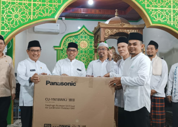 Penuhi Janji, JKA-Rahmad Jum’at Perdana di Masjid Nurul Haq Pasa Baru Sunua Barat